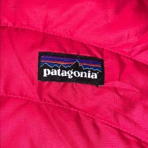 Women’s Small Hot Pink Patagonia puffer jacket